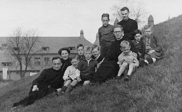 Grave 1945